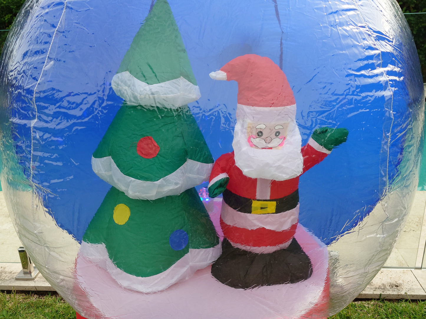 Christmas Decoration Inflatable 150cm Snow Globe with Disco LED Lights