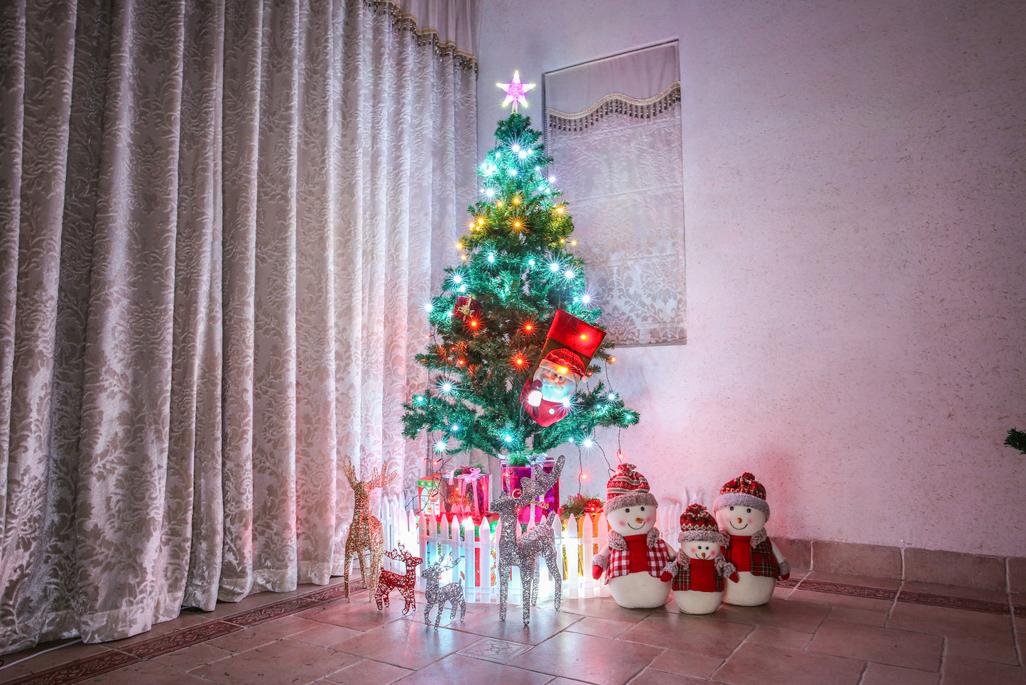 Clearance Smart WiFi APP Controlled RGB Indoor Christmas Tree Light for 6-7.5ft Trees