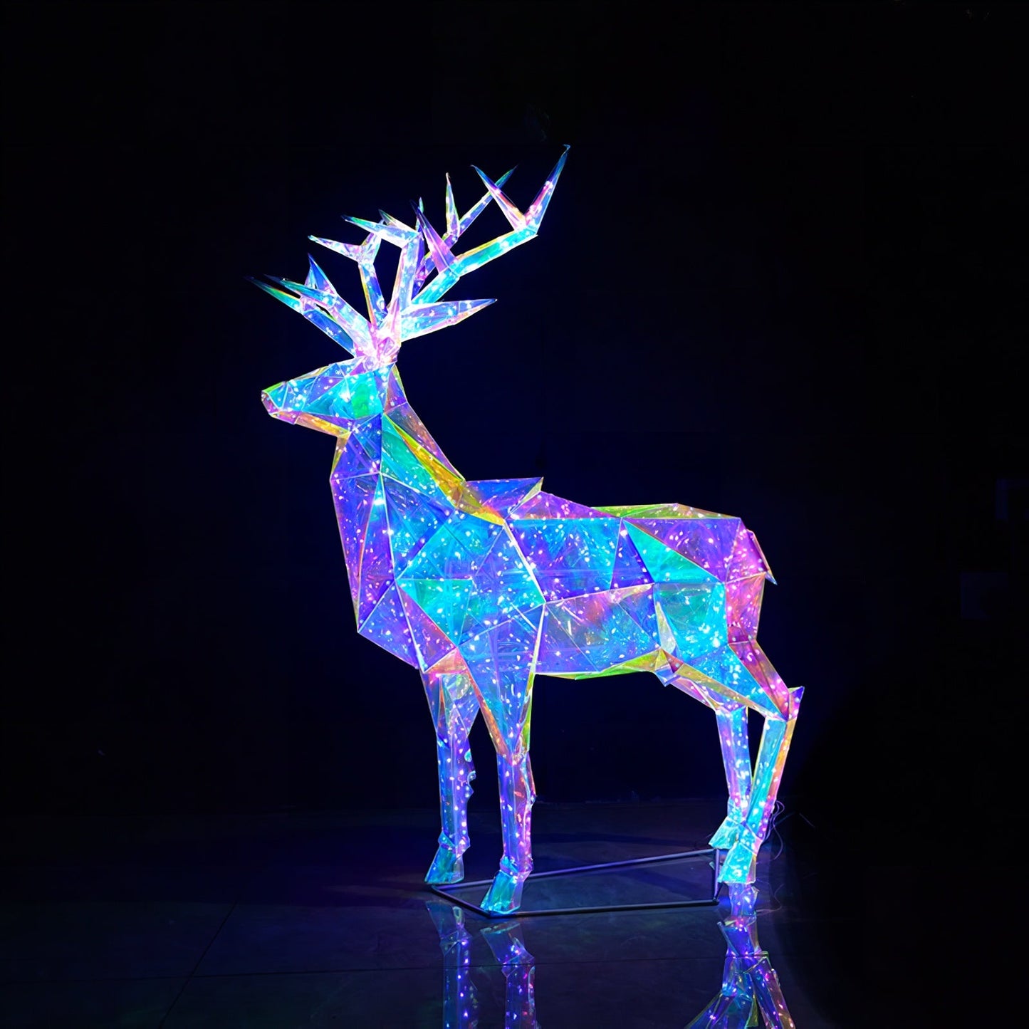 Christmas 3D Rainbow Film Erected Holographic Polygon 160cm Reindeer Doe LED Glimmering Cosmic Effect Outdoor