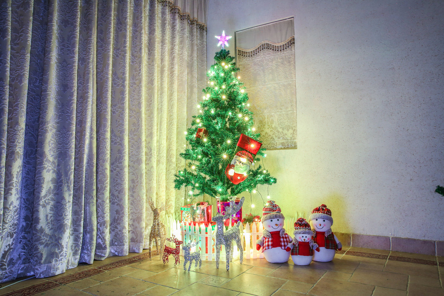 Clearance Smart WiFi APP Controlled RGB Indoor Christmas Tree Light for 6-7.5ft Trees