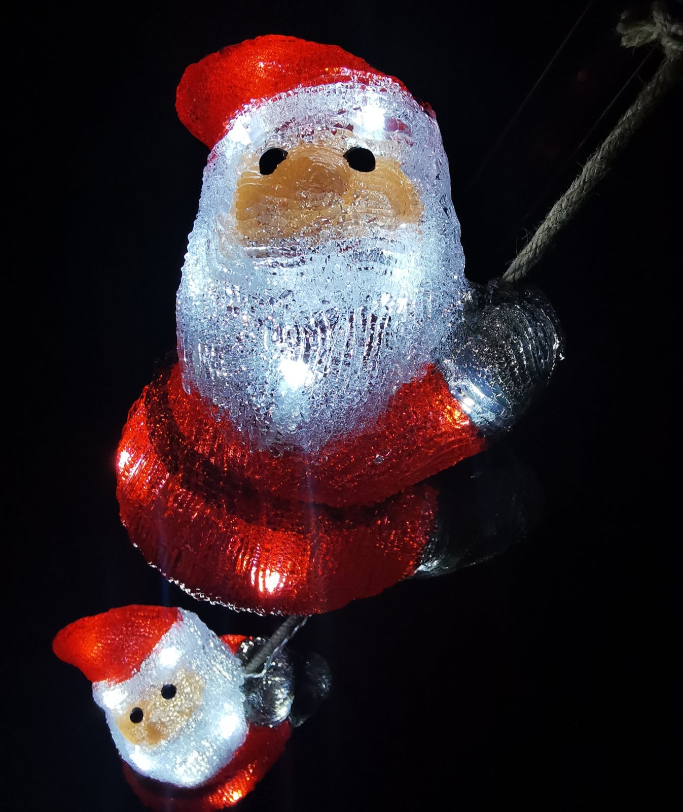 Clearance Christmas Decoration 3D Acrylic Climbing Santa LED Lit Miniature Santas 80cm Long